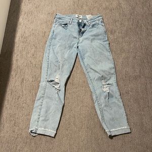 Denizen Levis mid rise boyfriend jeans